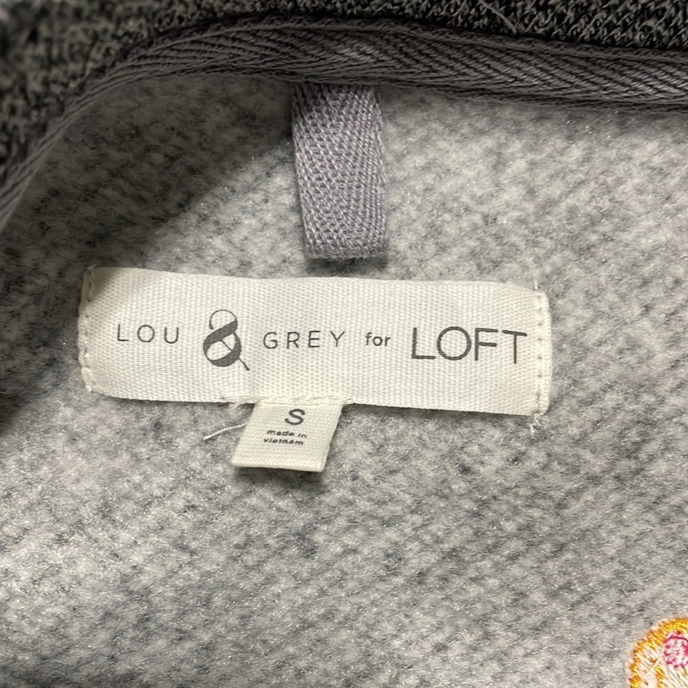 Lou & Grey‎ For Loft Gray Embroidered Pullover Sweatshirt Size Small - Picture 5 of 7